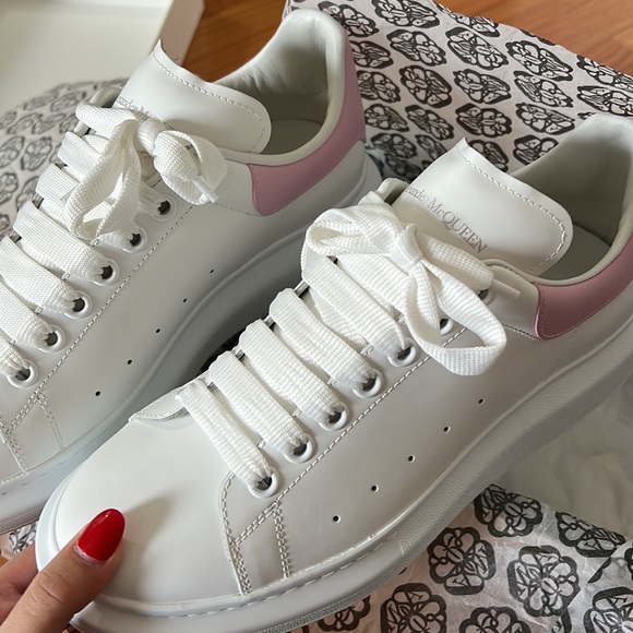 Alexander McQueen Sneakers - Picture 3 of 9